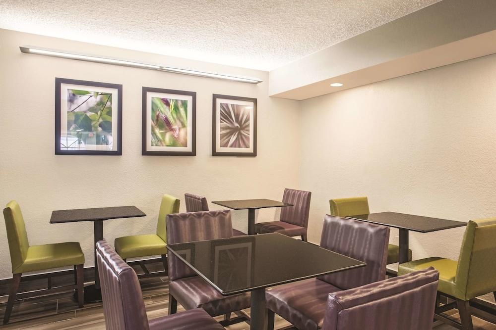 La Quinta By Wyndham Fort Lauderdale Tamarac Exterior photo