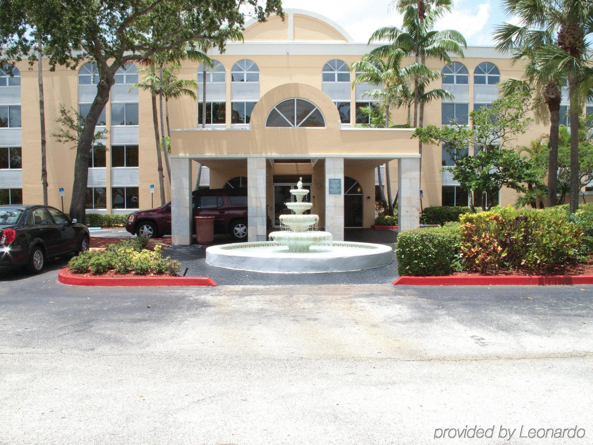 La Quinta By Wyndham Fort Lauderdale Tamarac Exterior photo