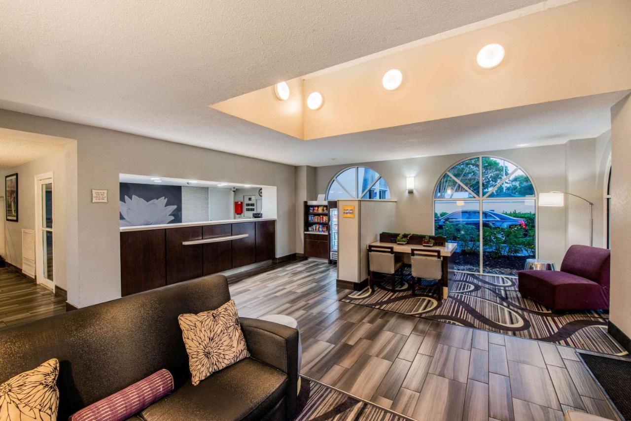 La Quinta By Wyndham Fort Lauderdale Tamarac Exterior photo